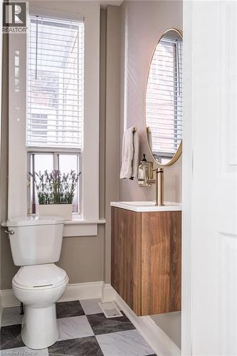 165 Markland Street, Hamilton, ON - Indoor Photo Showing Bathroom