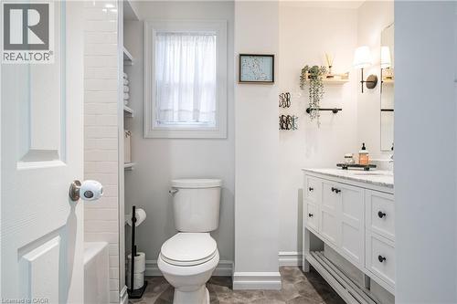 165 Markland Street, Hamilton, ON - Indoor Photo Showing Bathroom