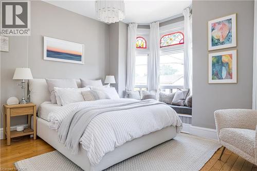 165 Markland Street, Hamilton, ON - Indoor Photo Showing Bedroom