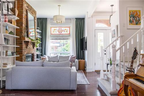 165 Markland Street, Hamilton, ON - Indoor Photo Showing Living Room