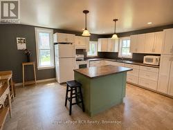 Items virtually removed from photo - 