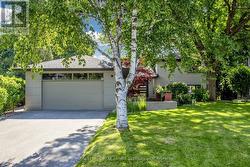 45 HOPPERTON DRIVE  Toronto, ON M2L 2S7
