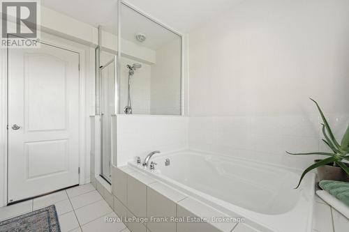 9 - 2550 Bromus Path, Oshawa, ON - Indoor Photo Showing Bathroom