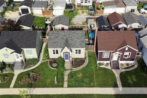 1031 Ashburn Street  Winnipeg, MB R3G 3E2