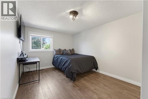32 Stonehaven Place, Cambridge, ON - Indoor Photo Showing Bedroom