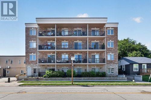 202 - 73 WASHINGTON AVENUE  Oakville (Co Central), ON L6K 1W5