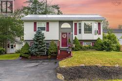 89 Boyd Avenue  Enfield, NS B2T 1L3