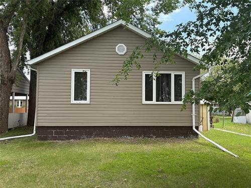 330 Mountain Avenue, Killarney, MB - Outdoor