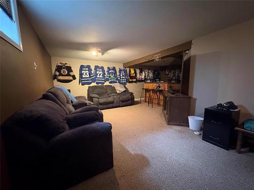330 Mountain Avenue, Killarney, MB - Indoor