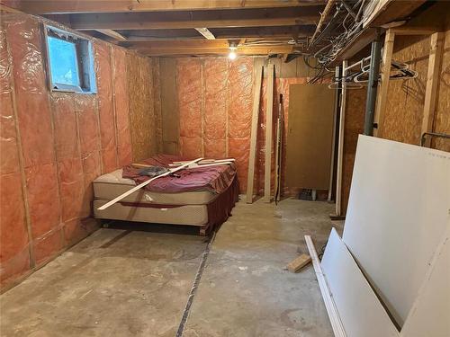 Potential 2nd bedroom in basement (other) - 330 Mountain Avenue, Killarney, MB - Indoor Photo Showing Basement