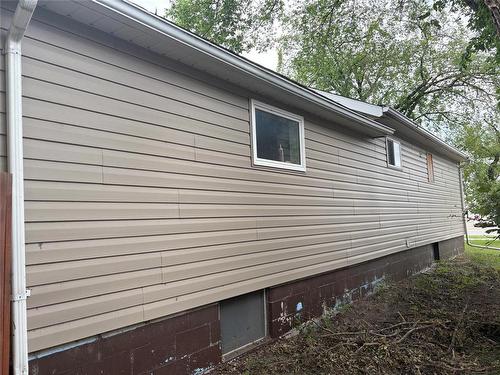 330 Mountain Avenue, Killarney, MB - Outdoor With Exterior