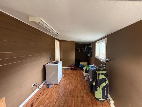 330 Mountain Avenue, Killarney, MB - Indoor Photo Showing Other Room
