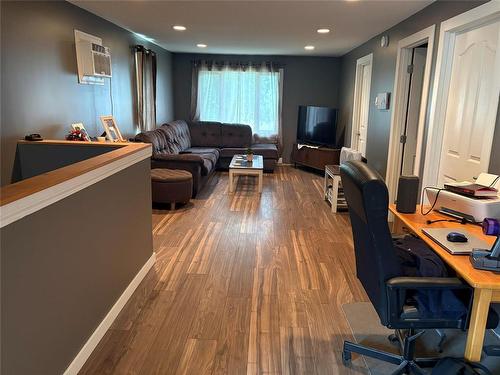 330 Mountain Avenue, Killarney, MB - Indoor