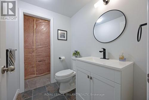 15 Augusta Crescent, St. Thomas, ON - Indoor Photo Showing Bathroom