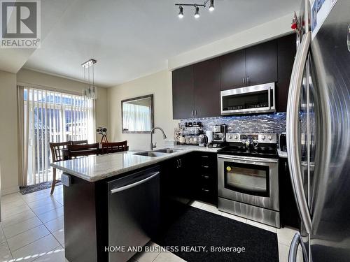 5532 Meadowcrest Avenue, Mississauga, ON - Indoor Photo Showing Kitchen With Double Sink