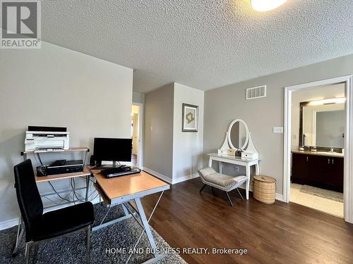 5532 Meadowcrest Avenue, Mississauga, ON - Indoor