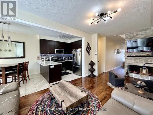 5532 Meadowcrest Avenue, Mississauga, ON - Indoor