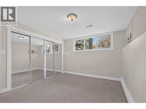 2220 Thacker Drive, West Kelowna, BC - Indoor Photo Showing Laundry Room