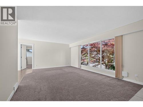 2220 Thacker Drive, West Kelowna, BC - Indoor