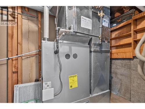 2220 Thacker Drive, West Kelowna, BC - Indoor Photo Showing Basement