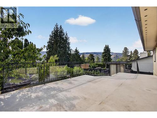 2220 Thacker Drive, West Kelowna, BC - Outdoor