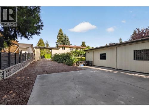 2220 Thacker Drive, West Kelowna, BC - Outdoor