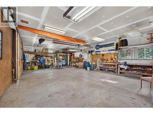 2220 Thacker Drive, West Kelowna, BC - Indoor Photo Showing Garage