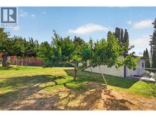 2220 Thacker Drive, West Kelowna, BC - Outdoor