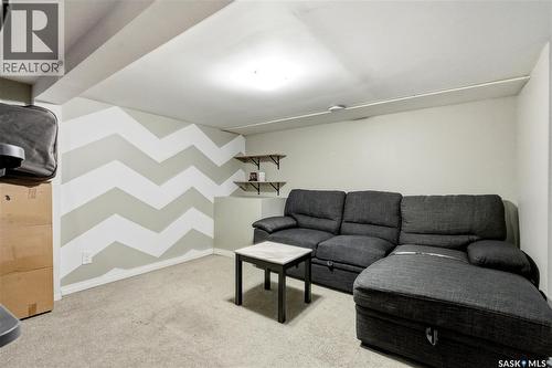 1728 2Nd Avenue N, Saskatoon, SK - Indoor Photo Showing Living Room