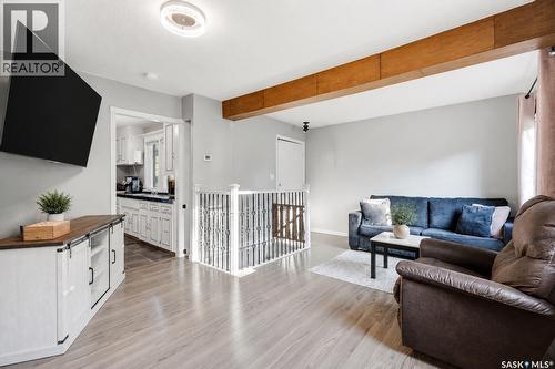 1728 2Nd Avenue N, Saskatoon, SK - Indoor Photo Showing Living Room