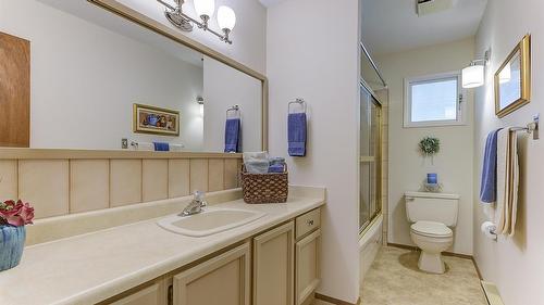 2434 Rhondda Crescent, Kelowna, BC - Indoor Photo Showing Bathroom