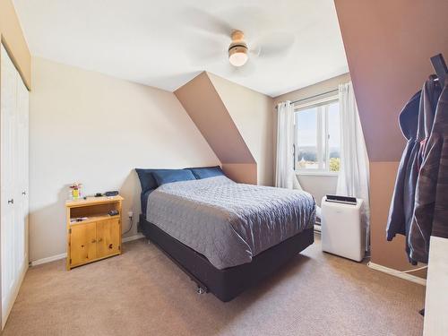 209-1004 23Rd Avenue, Cranbrook, BC - Indoor Photo Showing Bedroom