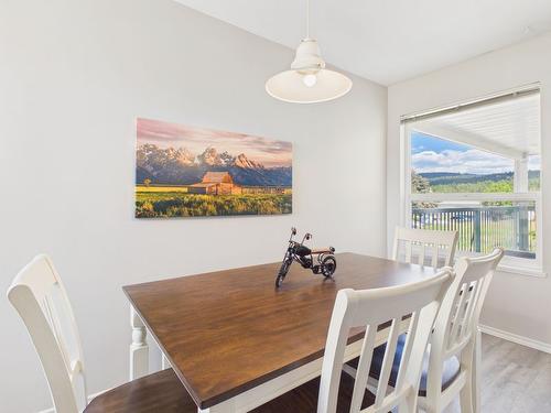 209-1004 23Rd Avenue, Cranbrook, BC - Indoor Photo Showing Dining Room
