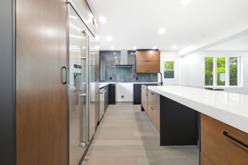 Cuisine - 821 Av. De La Rochelle, Alma, QC - Indoor Photo Showing Kitchen With Upgraded Kitchen