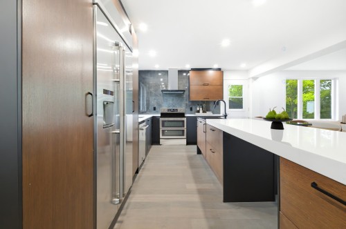 Cuisine - 821 Av. De La Rochelle, Alma, QC - Indoor Photo Showing Kitchen With Upgraded Kitchen