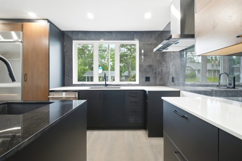 Cuisine - 821 Av. De La Rochelle, Alma, QC - Indoor Photo Showing Kitchen