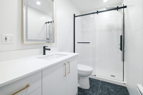 Salle de bains - 821 Av. De La Rochelle, Alma, QC - Indoor Photo Showing Bathroom
