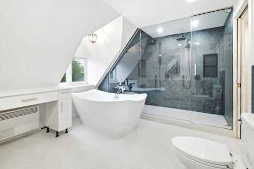 Salle de bains attenante à la CCP - 821 Av. De La Rochelle, Alma, QC - Indoor Photo Showing Bathroom