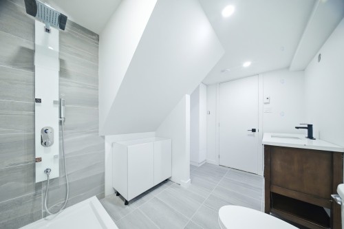 Salle de bains - 821 Av. De La Rochelle, Alma, QC - Indoor Photo Showing Bathroom