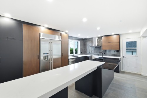 Cuisine - 821 Av. De La Rochelle, Alma, QC - Indoor Photo Showing Kitchen With Upgraded Kitchen