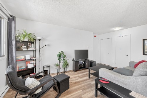 Dwelling - 725 Rue De Boucherville, Drummondville, QC - Indoor Photo Showing Other Room