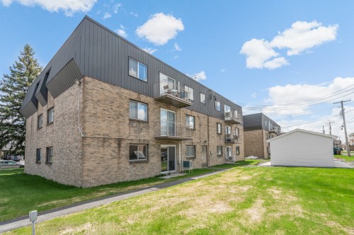 Front of Structure - 725 Rue De Boucherville, Drummondville, QC - Outdoor