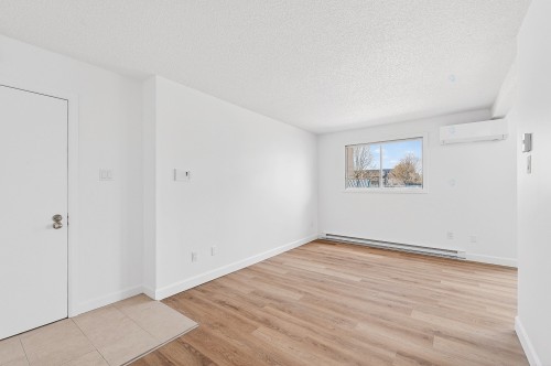 Dwelling - 725 Rue De Boucherville, Drummondville, QC - Indoor Photo Showing Other Room