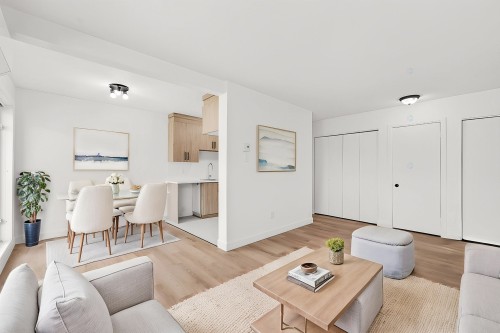 Dwelling - 725 Rue De Boucherville, Drummondville, QC - Indoor Photo Showing Living Room