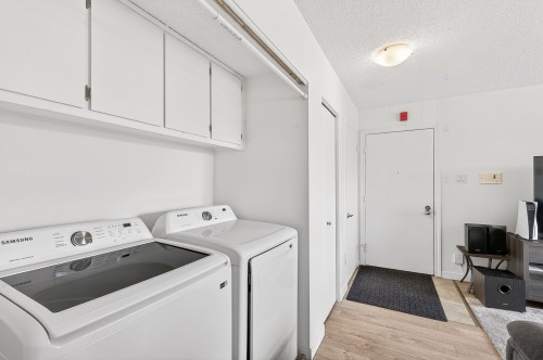 Dwelling - 745 Rue De Boucherville, Drummondville, QC - Indoor Photo Showing Laundry Room