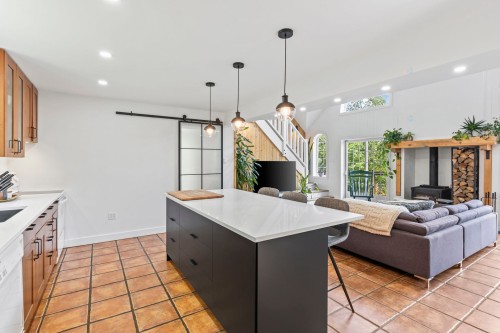 Cuisine - 3 Rue Susan, Morin-Heights, QC - Indoor Photo Showing Kitchen With Upgraded Kitchen