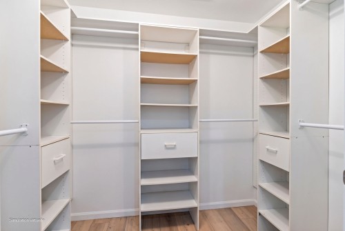 Penderie (Walk-in) - 3 Rue Susan, Morin-Heights, QC - Indoor With Storage