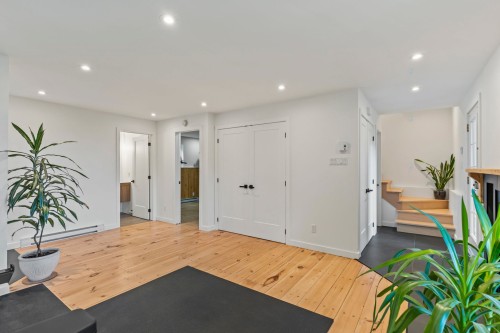 Salle familiale - 3 Rue Susan, Morin-Heights, QC - Indoor Photo Showing Other Room