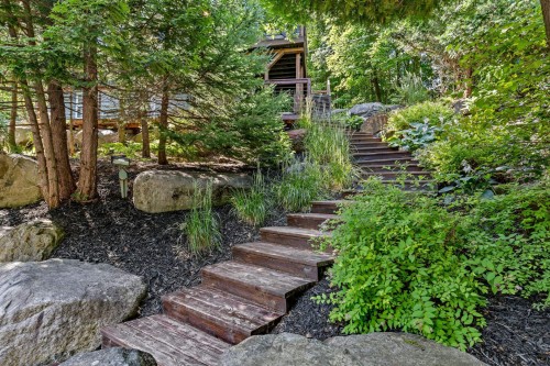 Escalier - 3 Rue Susan, Morin-Heights, QC - Outdoor