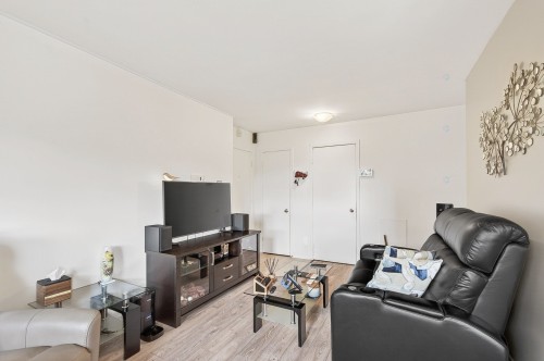 Dwelling - 755 Rue De Boucherville, Drummondville, QC - Indoor Photo Showing Living Room